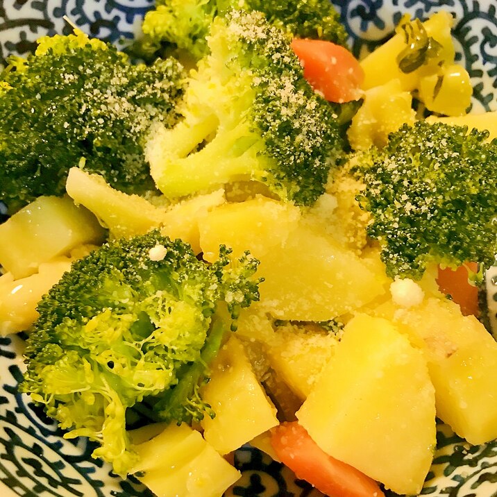 塩茹でブロッコリーの温野菜サラダ●簡単ドレッシング